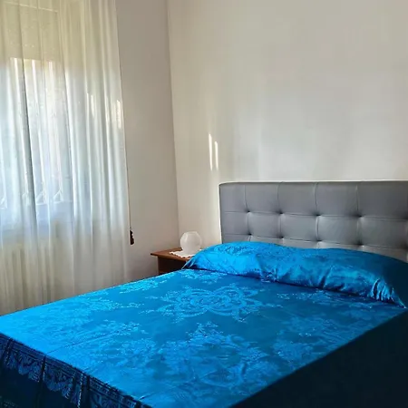 S325 - Sirolo, Quadrilocale In Centro Con Giardino E Posto Auto